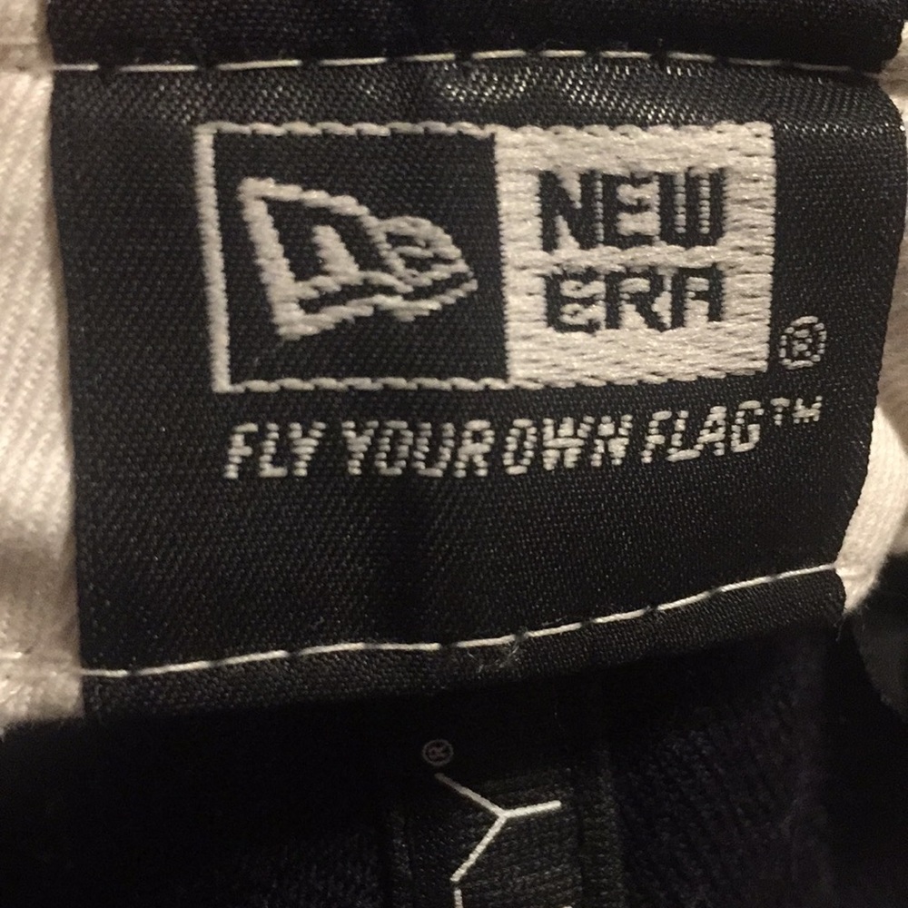 New Era Yankees Hat (WILL BE DONATED IF NOT SOLD) - Picture 5 of 6